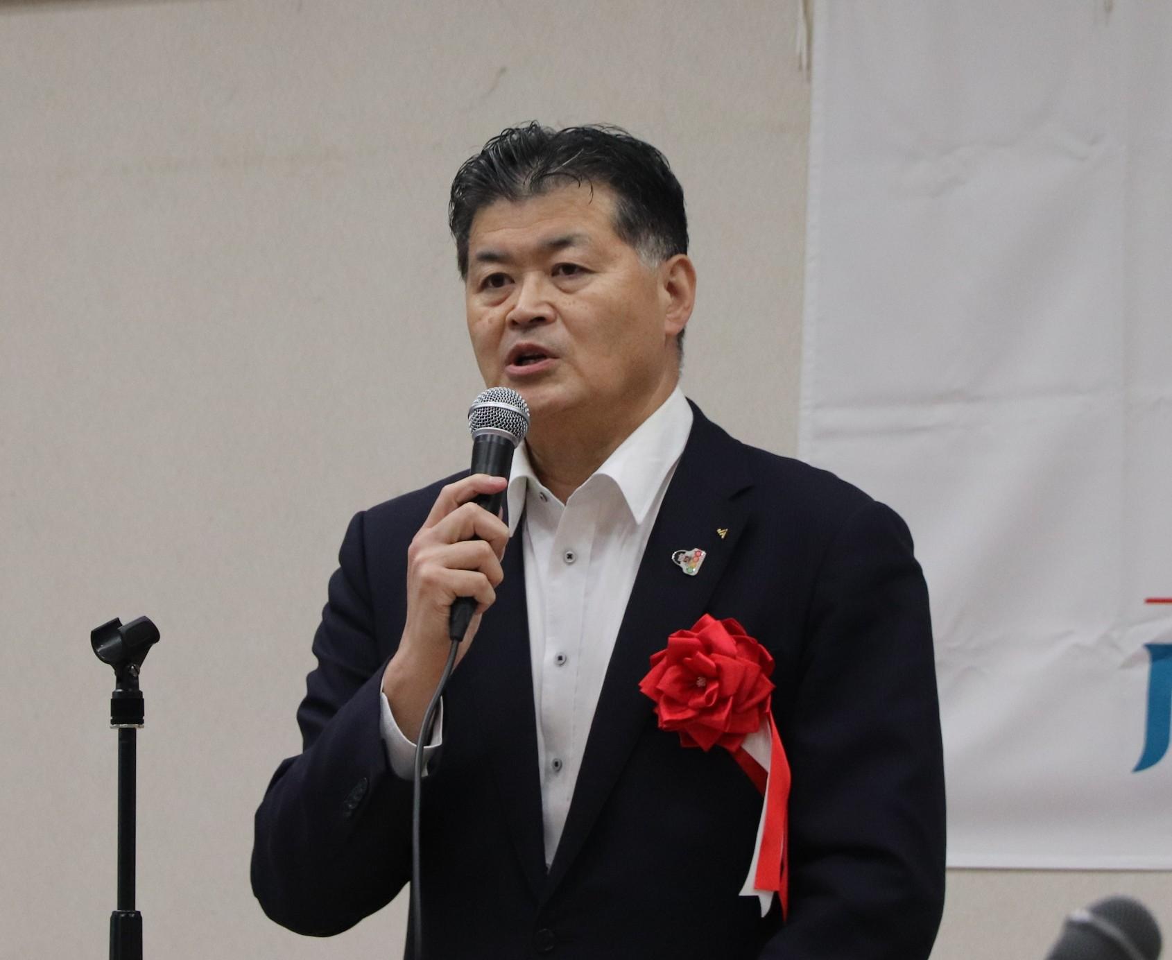 祝辞を述べる越野本部長（IMG_5179）.JPG