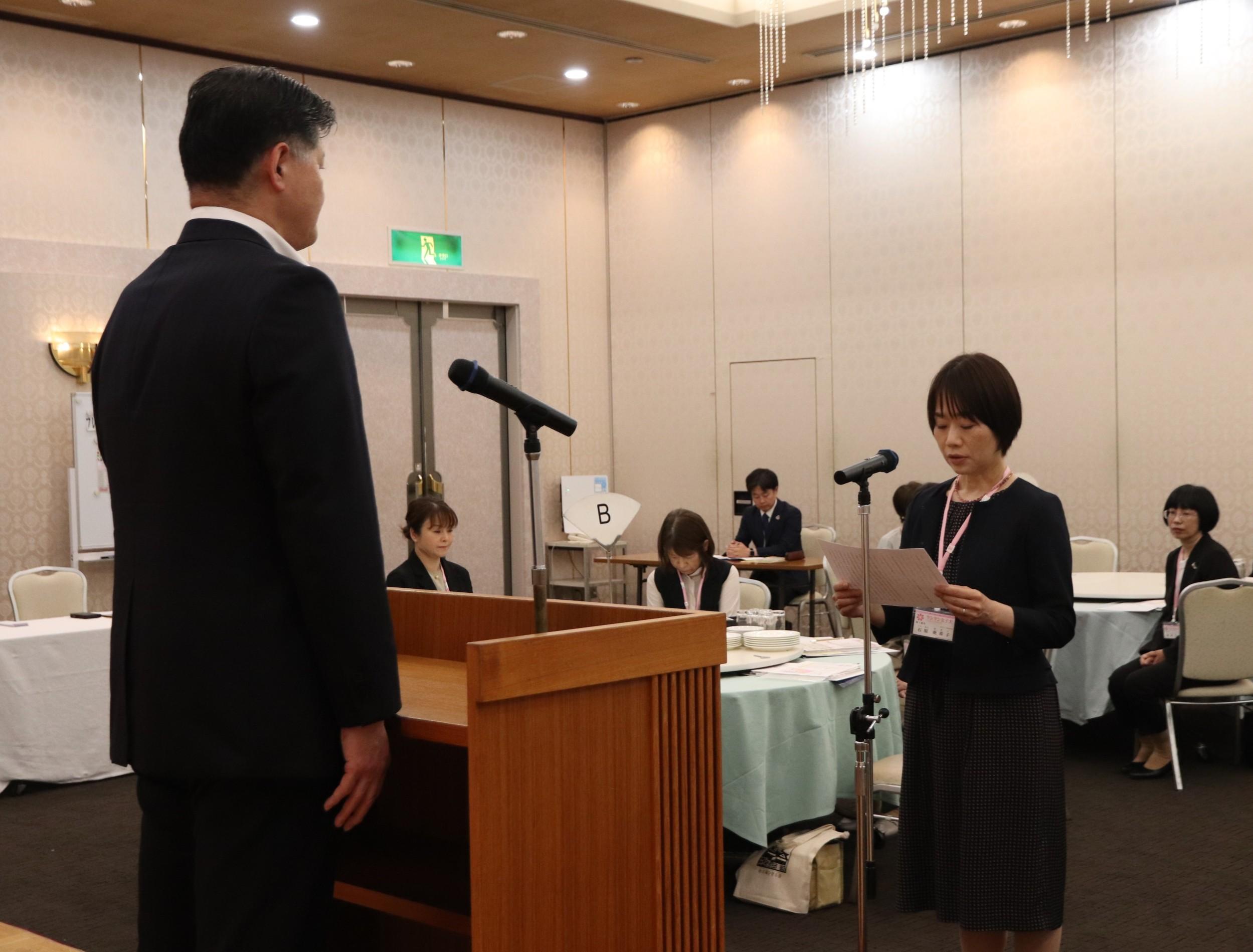 答辞を述べる石原さん(IMG_3822)2.JPG