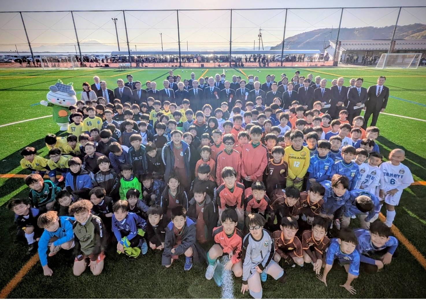 出席者、選手全員で記念撮影.JPG