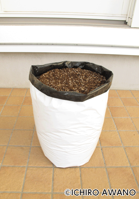p17_07container_02_4c.gif